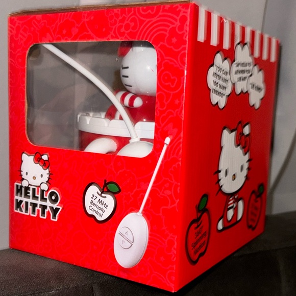 Hello kitty remote control teacup - Picture 4 of 4